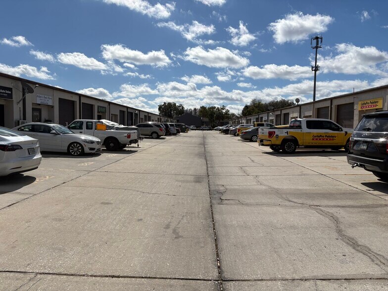 More Photos Of 9212-9240 Lazy Ln, Tampa Warehouse For Lease