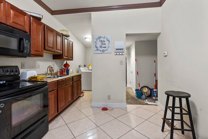 More Photos Of 1433 W Lombard St, Baltimore Multifamily For Sale