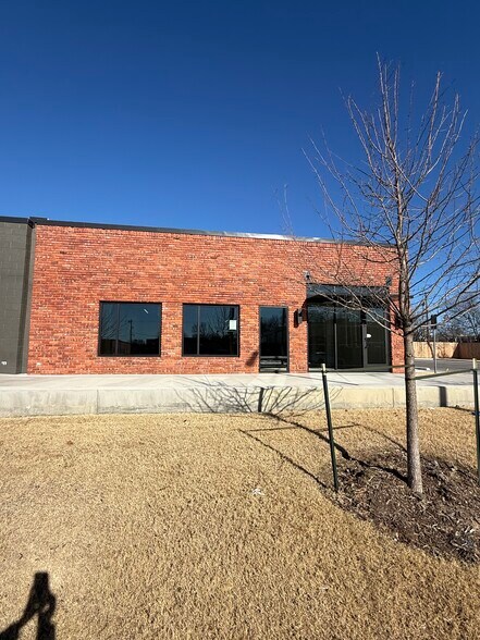 More Photos Of 1603-1615 E 3rd St, Tulsa Storefront Retail Office For Lease