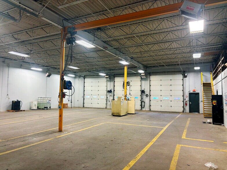 More Photos Of 5801 SW 11th St, Oklahoma City Service For Lease