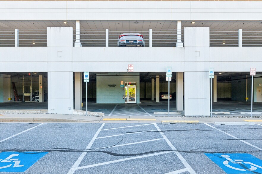 More Photos Of 193 Stoner Ave, Westminster Medical For Lease