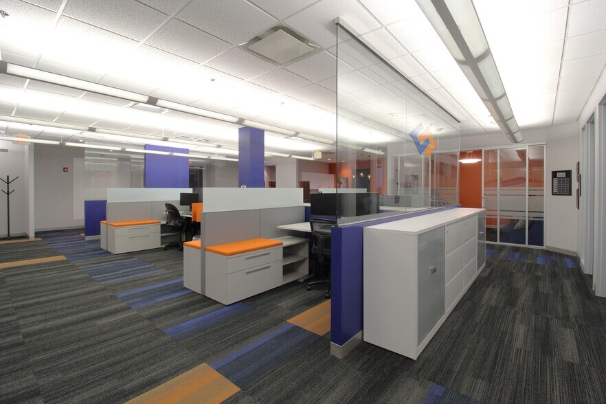 More Photos Of 4200 Cantera Dr, Warrenville Office For Sale