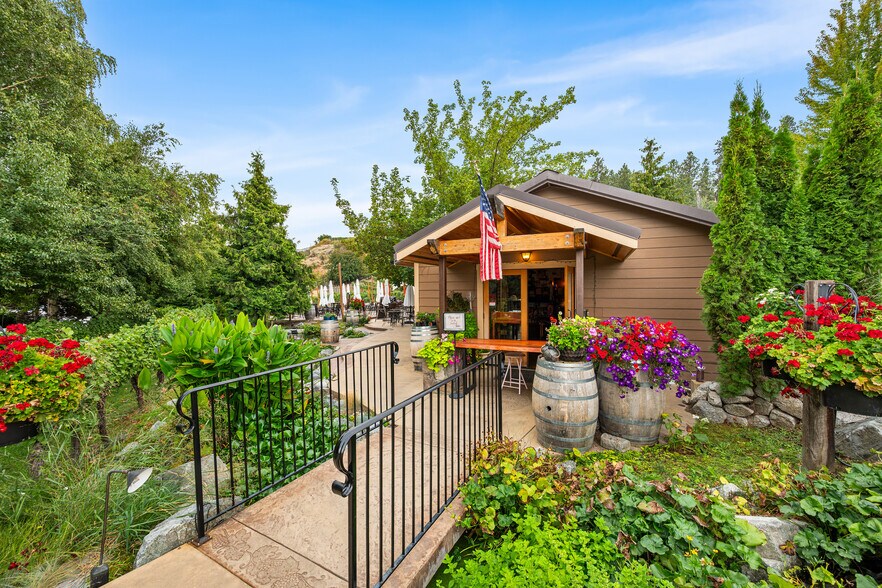 More Photos Of 250 Karma Kanyon Dr, Chelan Winery Vineyard For Sale