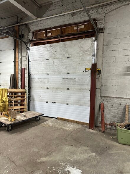 More Photos Of 7 Dunnell Ln, Pawtucket Warehouse For Lease