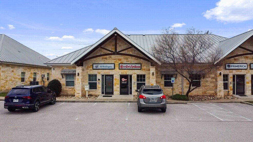 Primary Photo Of 1130 Cottonwood Creek Trl, Cedar Park Medical For Lease