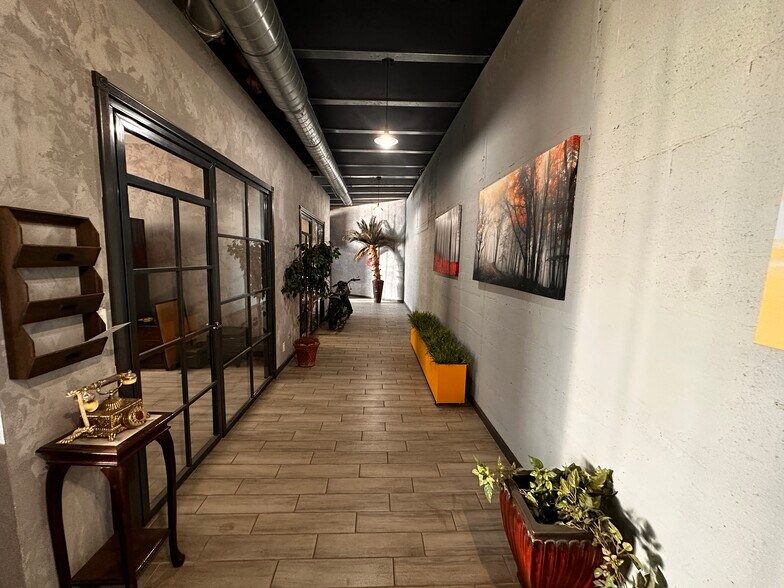 More Photos Of 1525 Magoffin Ave, El Paso Warehouse For Sale