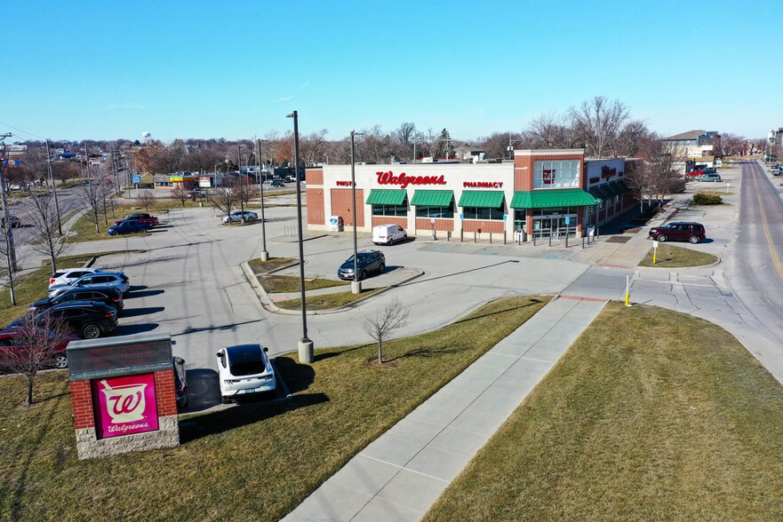More Photos Of 13510 Q St, Omaha Drugstore For Sale