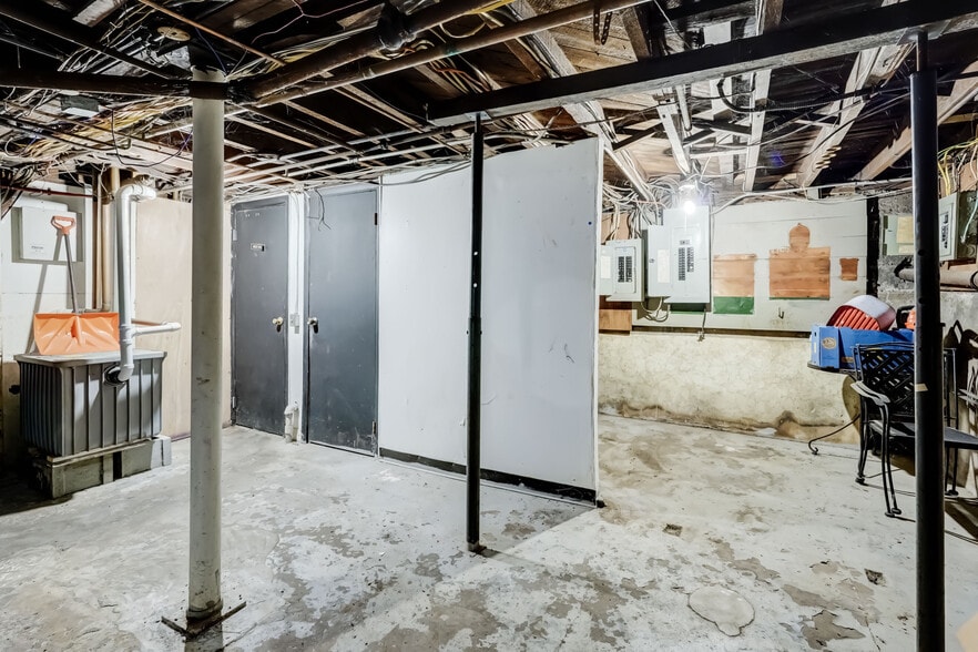 More Photos Of 1132 Monroe Ave, Rochester Freestanding For Lease