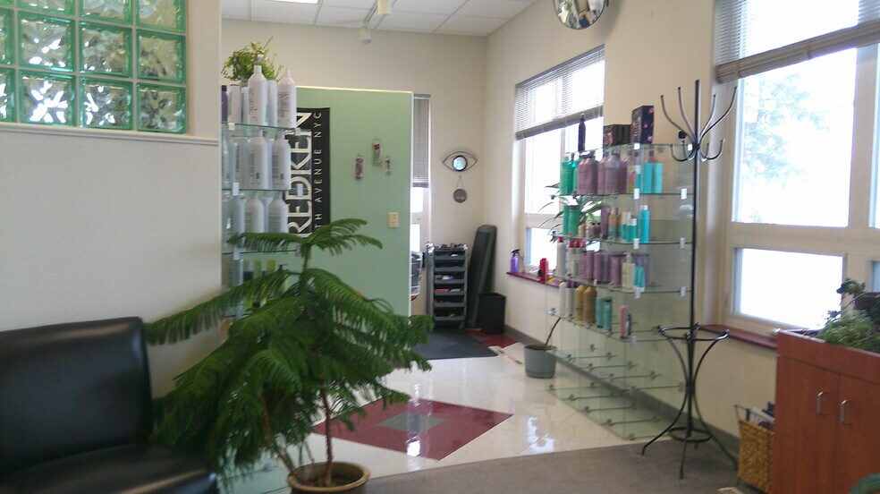 More Photos Of 424 4th St, Fairbanks General Retail For Sale