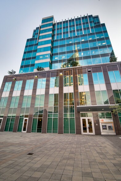 More Photos Of 401 Commerce St, Nashville Office For Sale