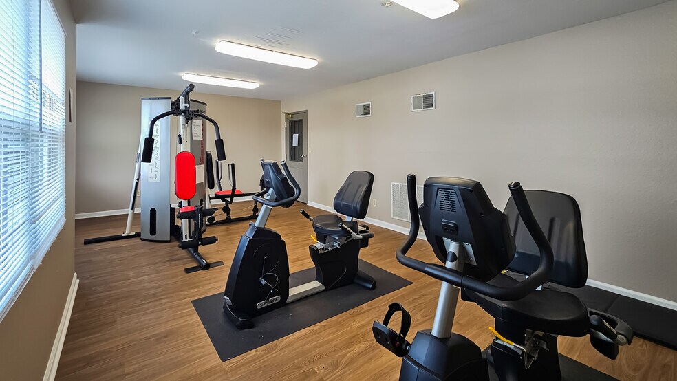 More Photos Of 111 E 4th St, Hopkinsville Apartments For Sale