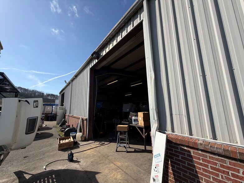 More Photos Of 419 Hamilton Crossing Rd NW, Cartersville Industrial For Sale