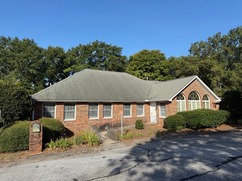 Primary Photo Of 1012 Medical Ridge Rd, Clinton Medical For Sale
