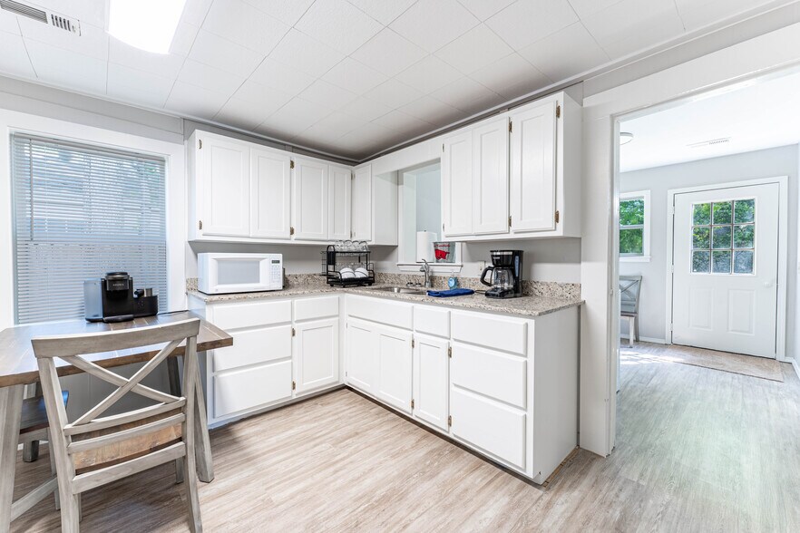 More Photos Of 603 Crutcher St, Springdale Apartments For Sale