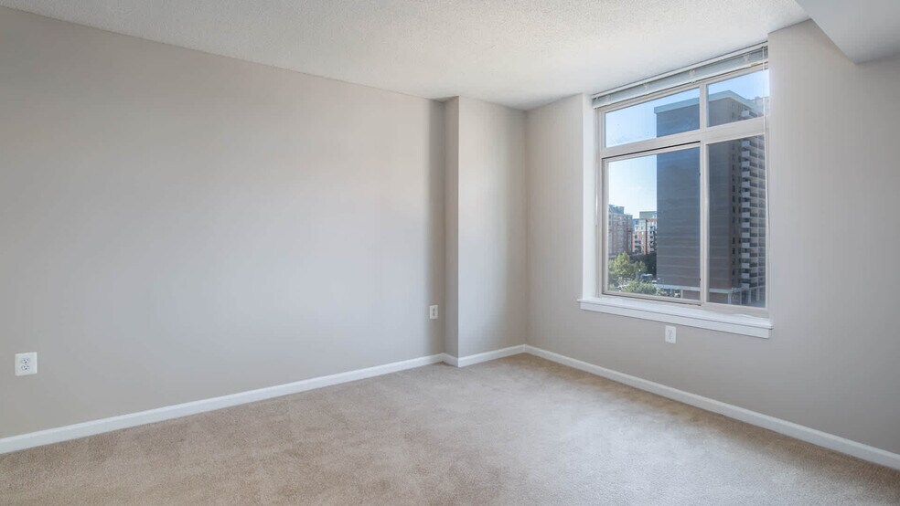 More Photos Of 901 N Nelson St, Arlington Apartments For Lease