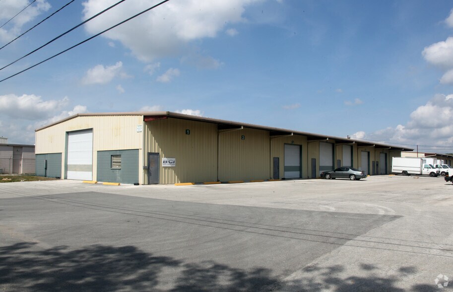More Photos Of 2832 Mine and Mill Rd, Lakeland Warehouse For Lease