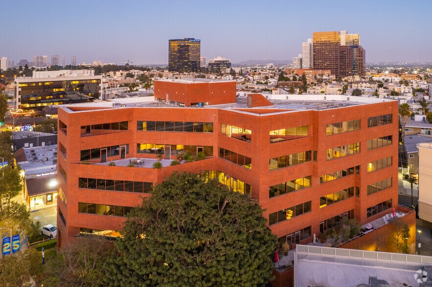 More Photos Of 11812 W San Vicente Blvd, Los Angeles Office For Lease