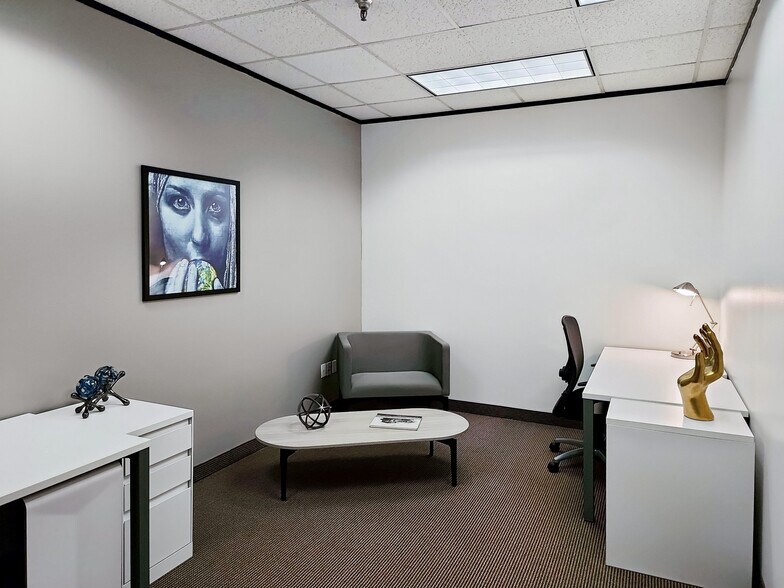 More Photos Of 16225 Park Ten Pl, Houston Coworking Space