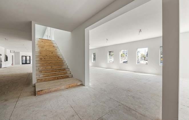 More Photos Of 6600-6610 Lexington Ave, Los Angeles Loft Creative Space For Sale