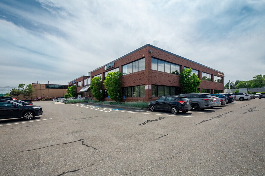 More Photos Of 15-19 Crawford St, Needham Light Distribution For Lease
