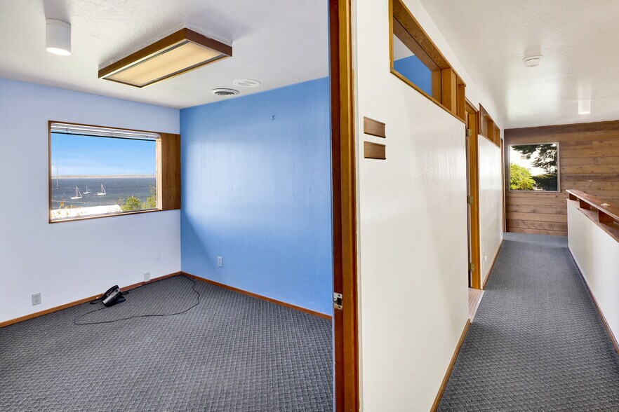 More Photos Of 1100 11th St, Bellingham General Retail For Lease
