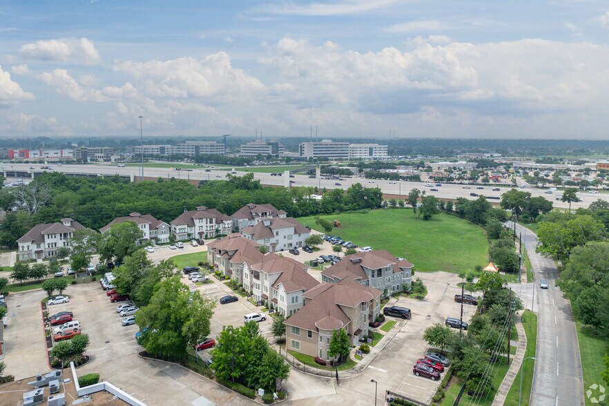 More Photos Of 6536 Greatwood Pky, Sugar Land Office For Sale