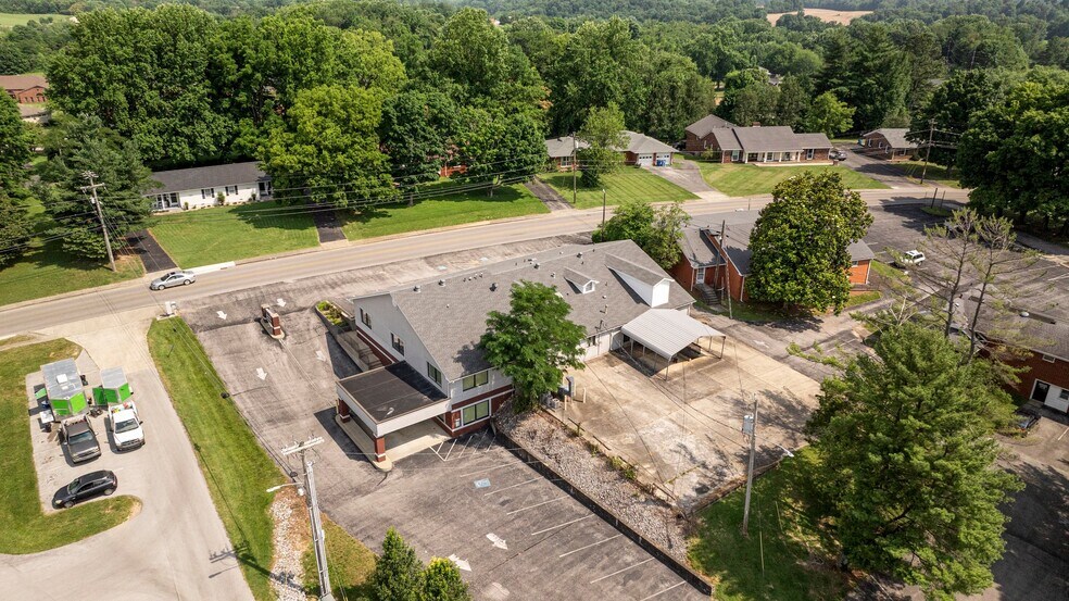 More Photos Of 1004 Glenview Dr, Glasgow Medical For Sale