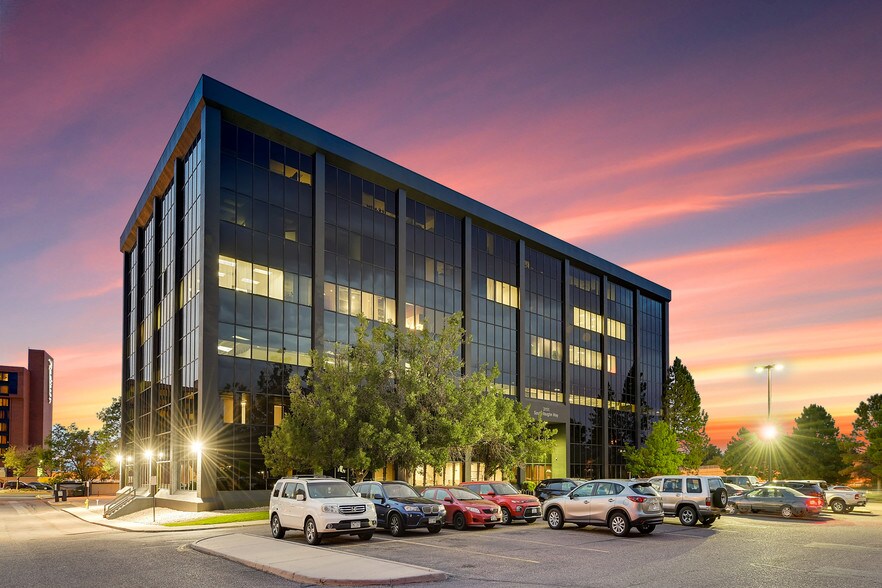 More Photos Of 3151 S Vaughn Way, Aurora Office For Lease