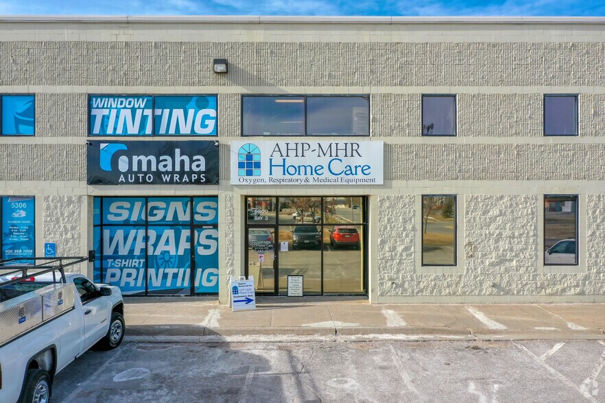 More Photos Of 5300-5310 S 73rd, Omaha Light Distribution For Lease