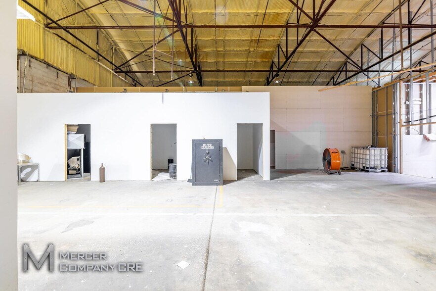 More Photos Of 900 N 4th St, Guthrie Manufacturing For Lease