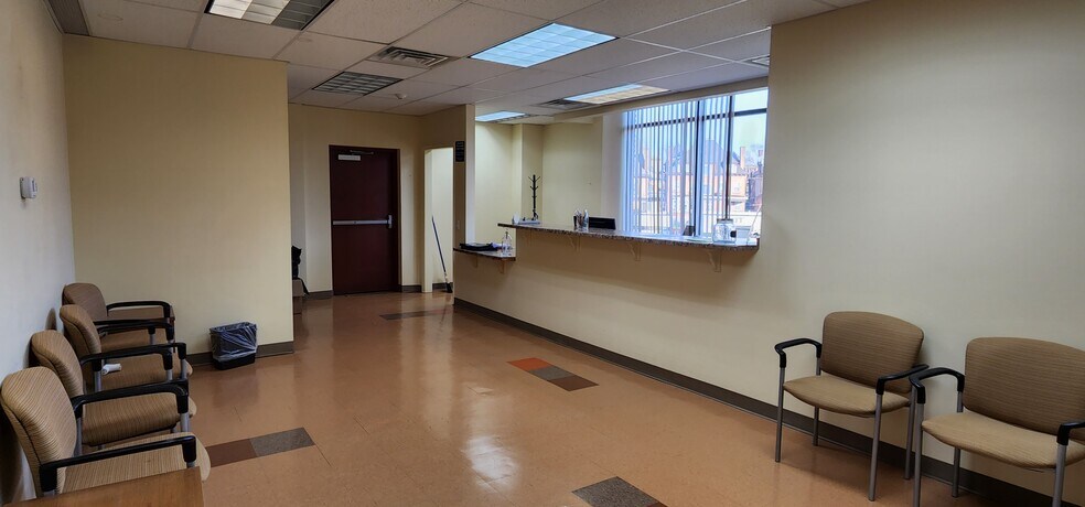 More Photos Of 5750 Baum Blvd, Pittsburgh Loft Creative Space For Lease
