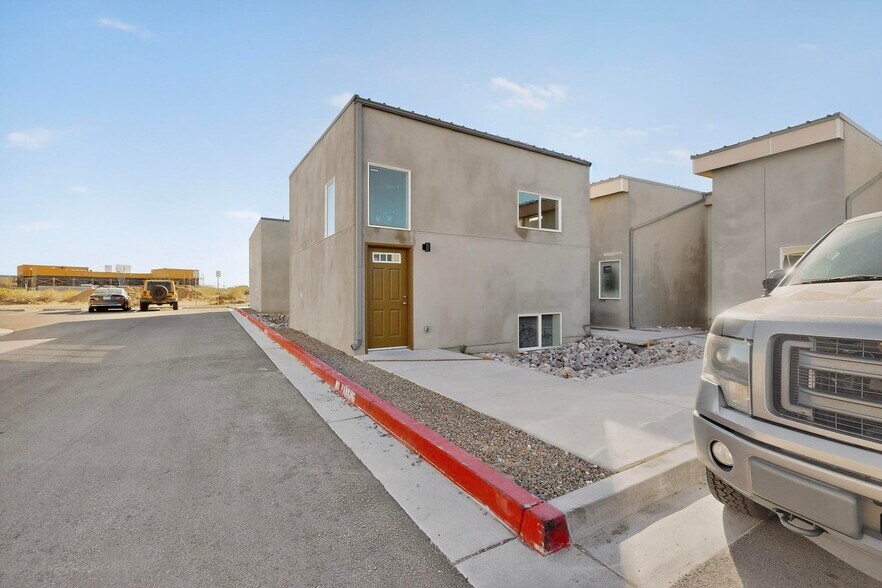 More Photos Of 9368 Valley View Dr NW, Albuquerque Apartments For Sale