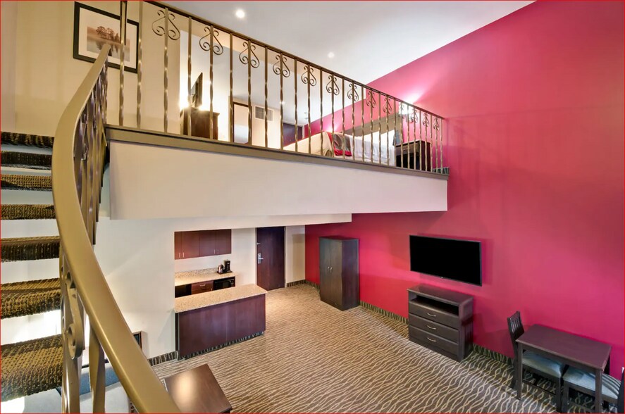 More Photos Of 265 33rd Ave, Columbus Hotel For Sale