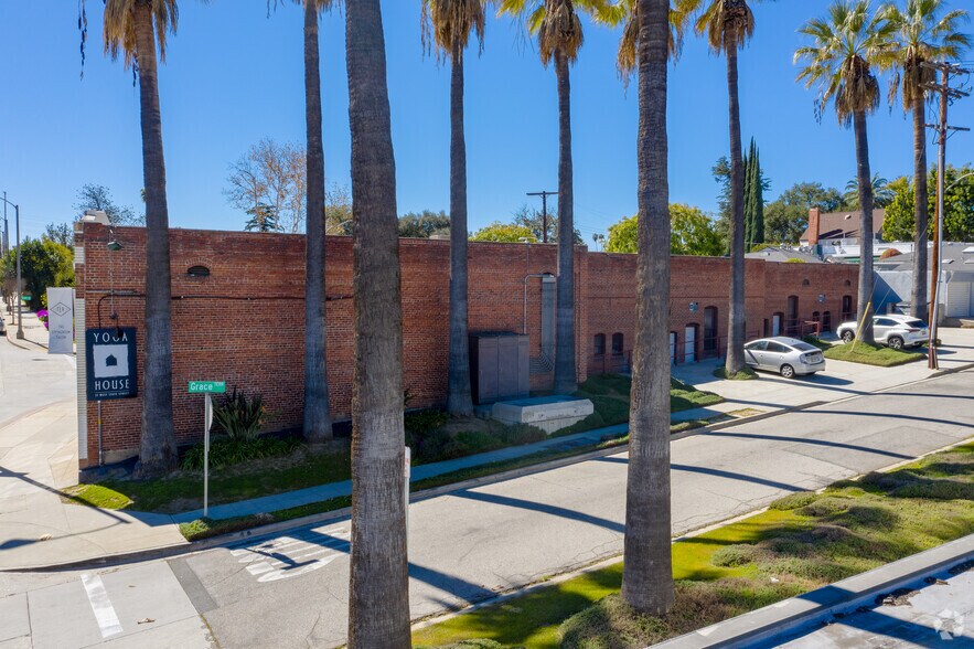 More Photos Of 1167-1169 S Fair Oaks Ave, Pasadena Storefront Retail Office For Lease