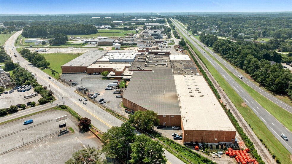 Primary Photo Of 300 S Main St, Mauldin Warehouse For Sale