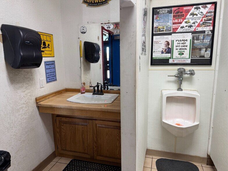 More Photos Of 68290 S Main St, Iron River General Retail For Sale