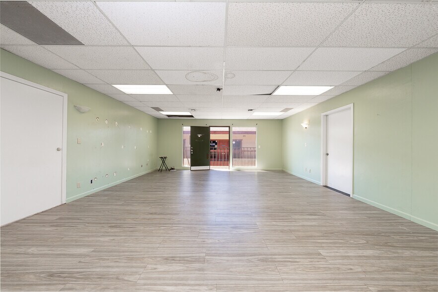 More Photos Of 125 W Mission Ave, Escondido Office For Lease