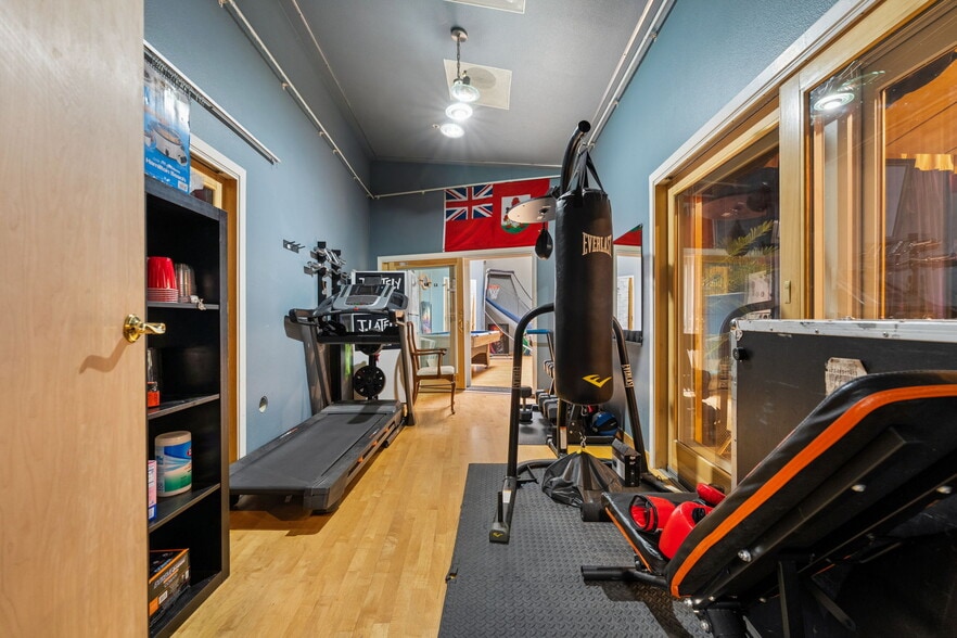 More Photos Of 825-829 27th Ave, Oakland Manufacturing For Sale
