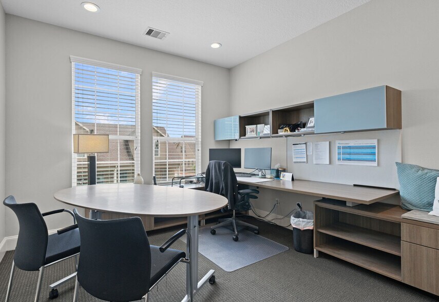 More Photos Of 25511 Budde Rd, The Woodlands Medical For Sale