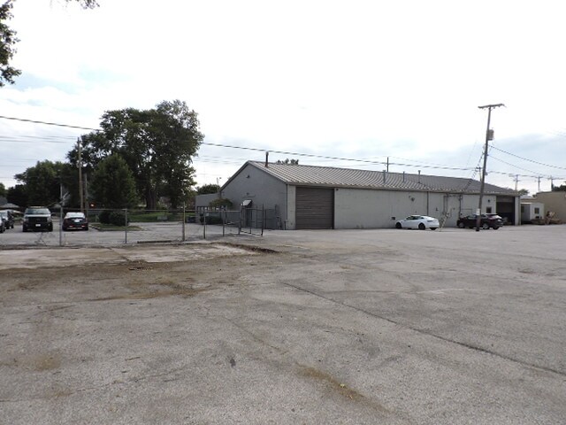 More Photos Of 419 N Westwood Ave, Toledo Light Distribution For Sale