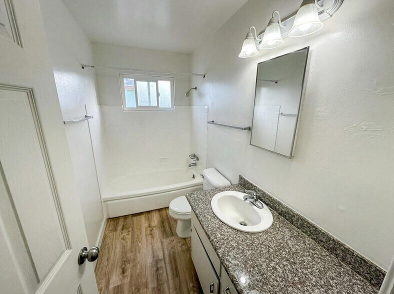More Photos Of 2345 92nd Ave, Oakland Apartments For Sale