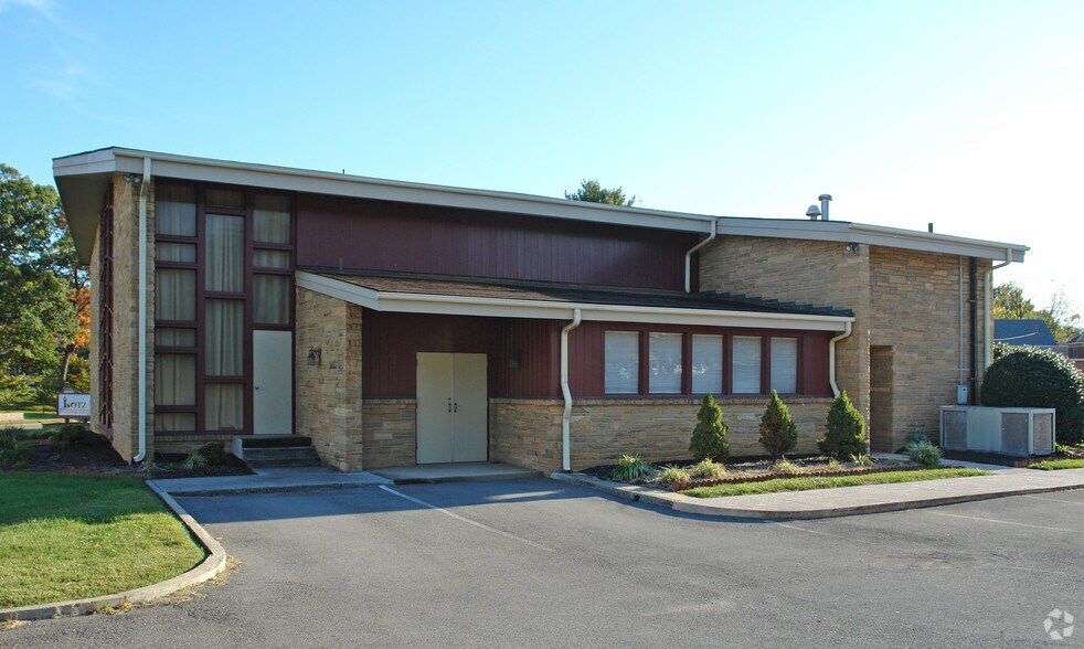 More Photos Of 1001 Franklin Ave SW, Roanoke Funeral Home For Sale