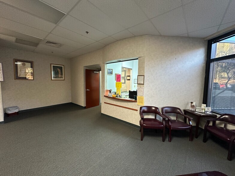 More Photos Of 1860 Town Center Dr, Reston Medical For Sale