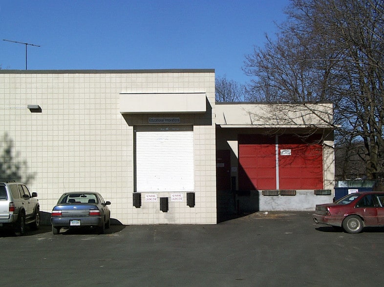 More Photos Of 360-362 Main Ave, Norwalk Storefront Retail Office For Lease
