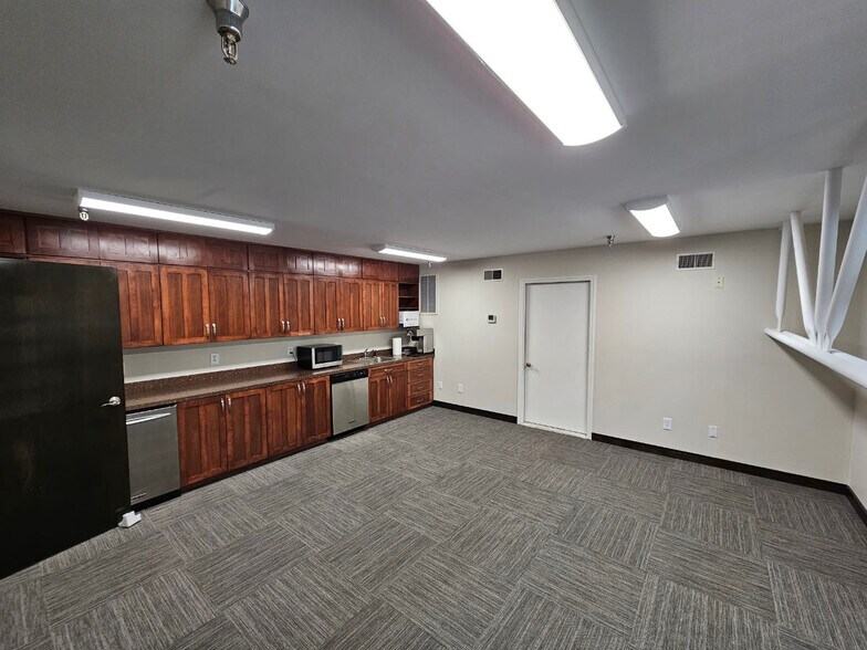 More Photos Of 240B Craven st, New Bern Office For Lease