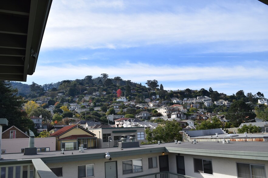 More Photos Of 206 Caledonia St, Sausalito Apartments For Sale