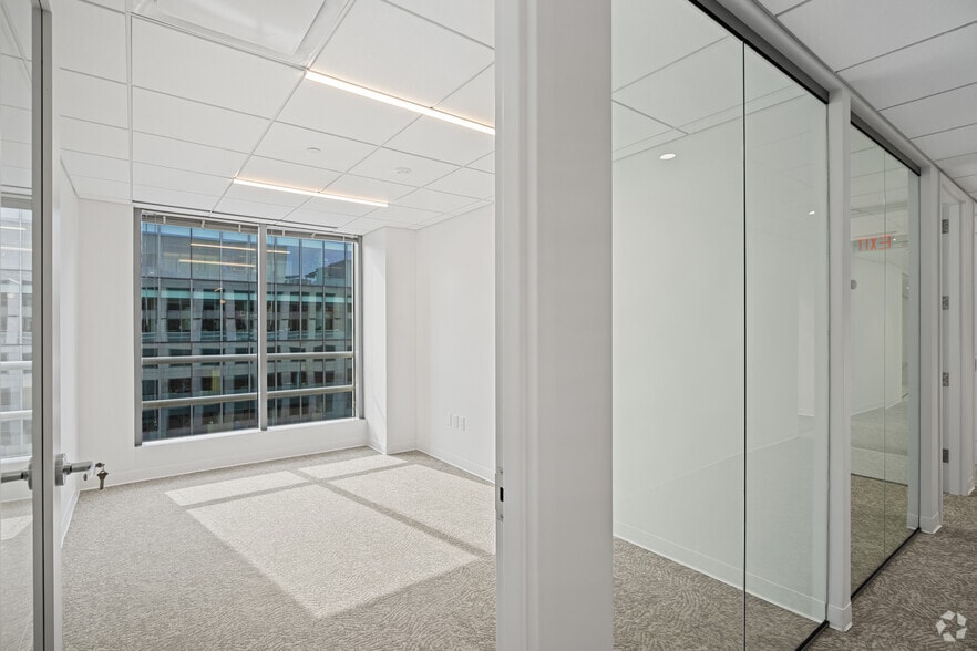 More Photos Of 2001 L St NW, Washington Office For Lease