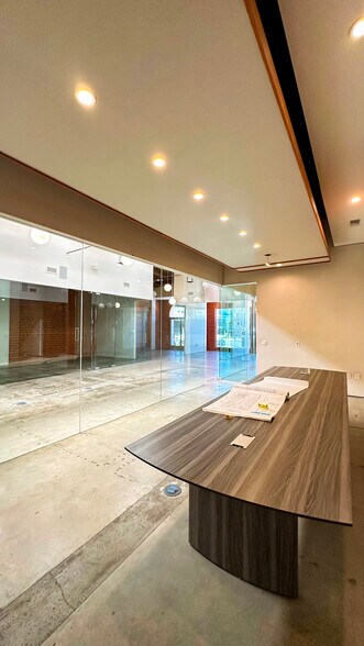 More Photos Of 8226 W 3rd St, Los Angeles Storefront Retail Office For Lease