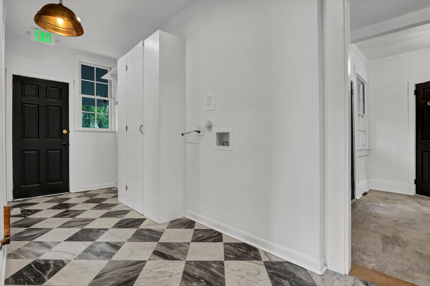 More Photos Of 12 N 5th Ave, Wilmington Office Residential For Sale