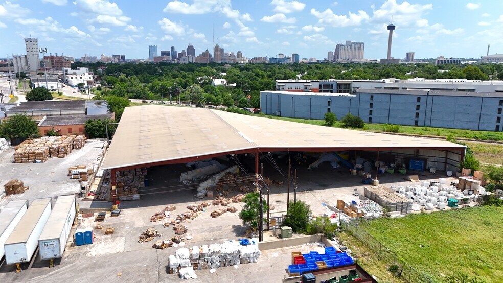 More Photos Of 400 Probandt St, San Antonio Manufacturing For Lease